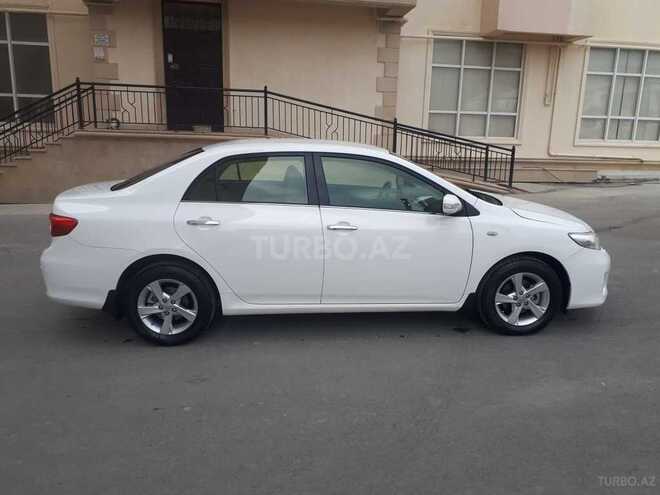 Toyota Corolla 2013, 131,000 km - 1.8 l - Bakı