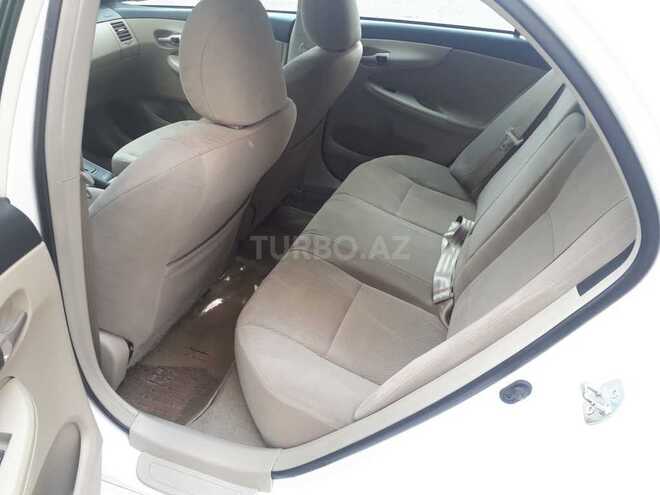 Toyota Corolla 2013, 131,000 km - 1.8 l - Bakı