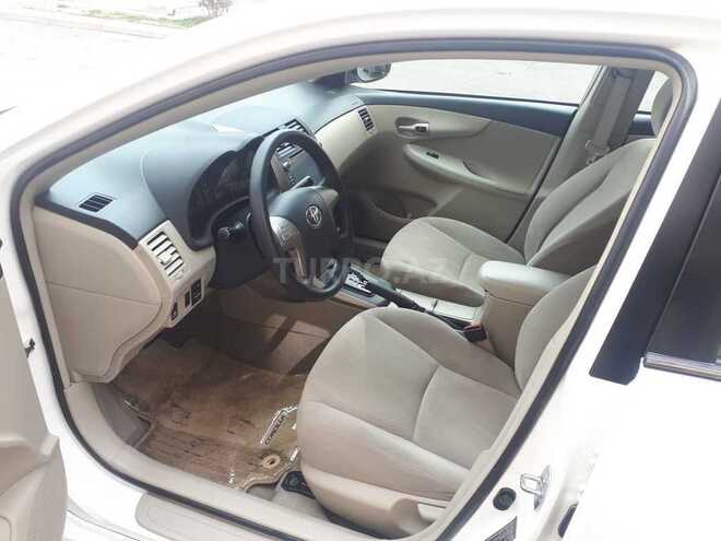 Toyota Corolla 2013, 131,000 km - 1.8 l - Bakı