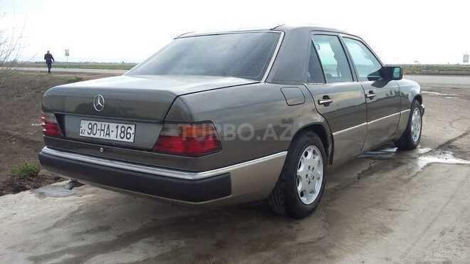 Mercedes E 200 1991, 452,312 km - 2.0 l - Biləsuvar