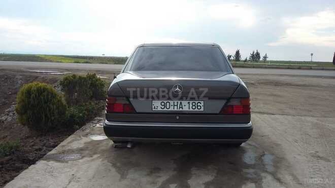 Mercedes E 200 1991, 452,312 km - 2.0 l - Biləsuvar