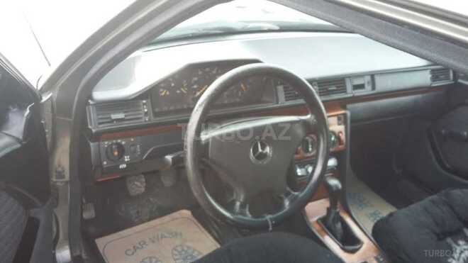 Mercedes E 200 1991, 452,312 km - 2.0 l - Biləsuvar