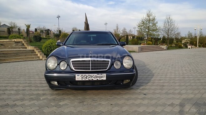 Mercedes E 220 2001, 262,000 km - 2.2 l - Bərdə
