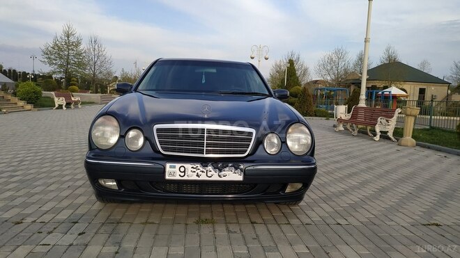 Mercedes E 220 2001, 262,000 km - 2.2 l - Bərdə