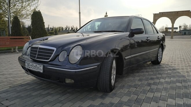 Mercedes E 220 2001, 262,000 km - 2.2 l - Bərdə