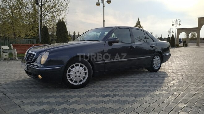 Mercedes E 220 2001, 262,000 km - 2.2 l - Bərdə