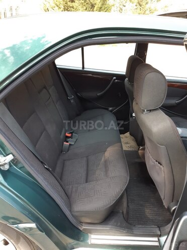 Mercedes C 240 1998, 160,000 km - 2.4 l - Mingəçevir