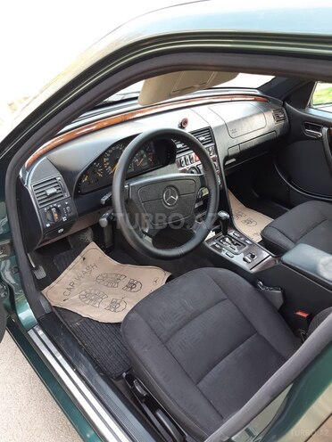 Mercedes C 240 1998, 160,000 km - 2.4 l - Mingəçevir