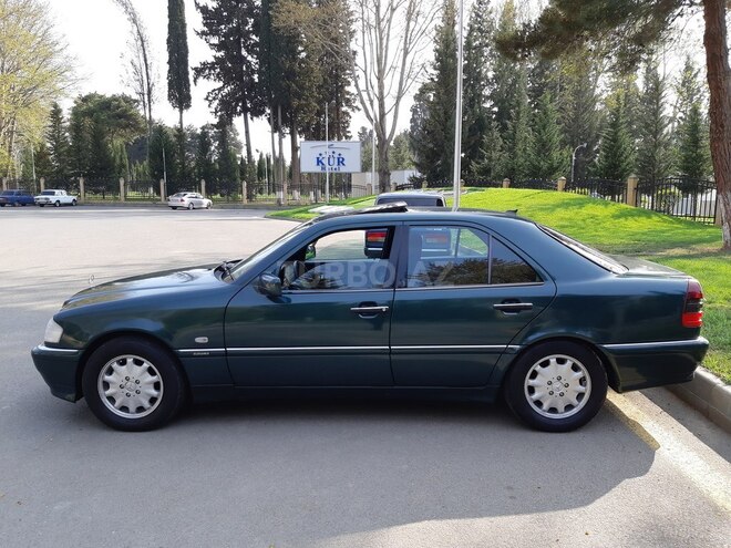 Mercedes C 240 1998, 160,000 km - 2.4 l - Mingəçevir