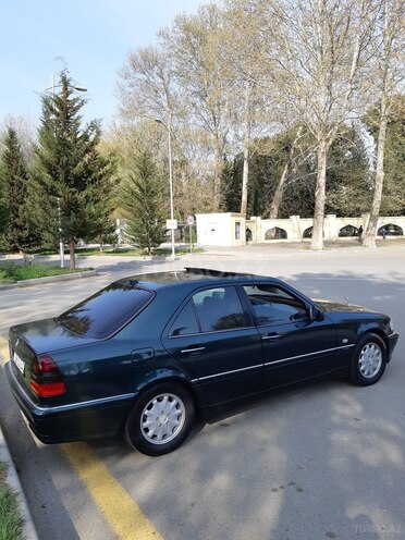 Mercedes C 240 1998, 160,000 km - 2.4 l - Mingəçevir