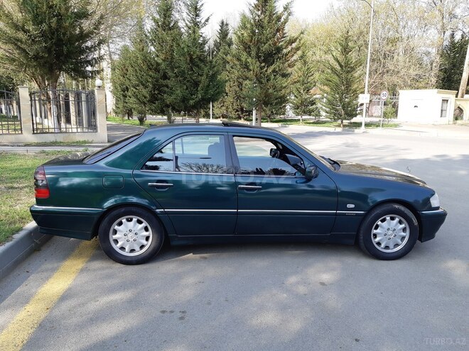 Mercedes C 240 1998, 160,000 km - 2.4 l - Mingəçevir