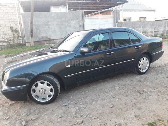 Mercedes E 240 1997, 187,123 km - 2.4 l - Samux