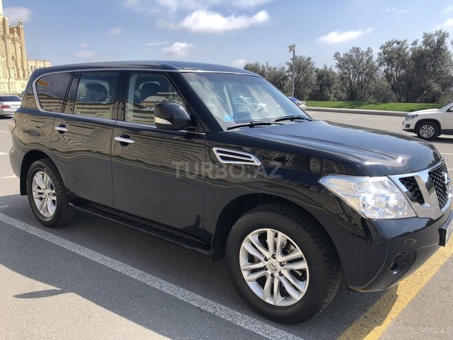 Nissan Patrol 2011, 125,000 km - 5.6 l - Bakı