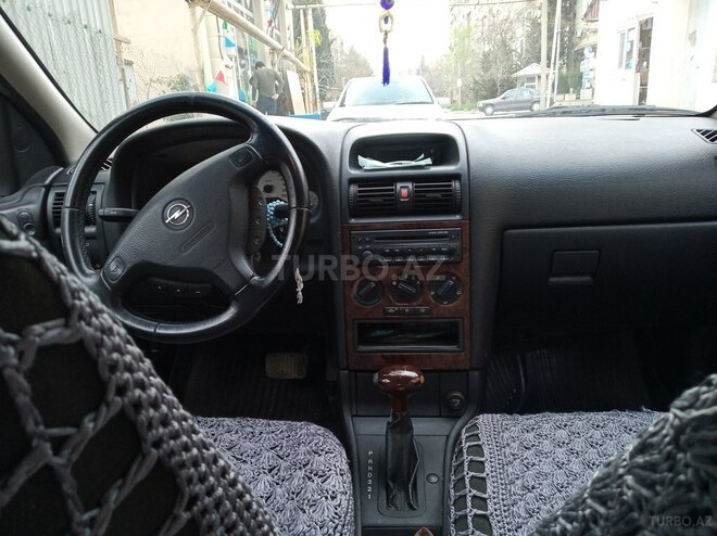 Opel Astra 2002, 250,000 km - 1.6 l - Bakı