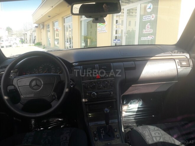Mercedes E 220 1998, 438,063 km - 2.2 l - Bakı