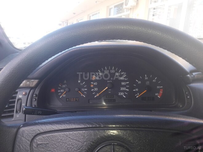 Mercedes E 220 1998, 438,063 km - 2.2 l - Bakı