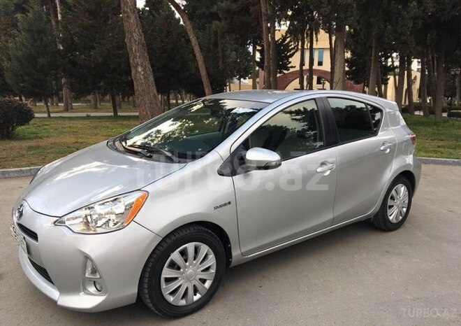 Toyota Prius 2012, 128,000 km - 1.5 л - Bakı