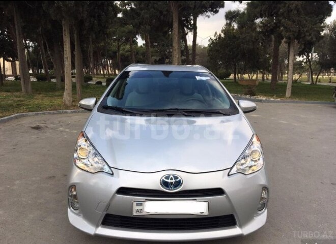 Toyota Prius 2012, 128,000 km - 1.5 л - Bakı