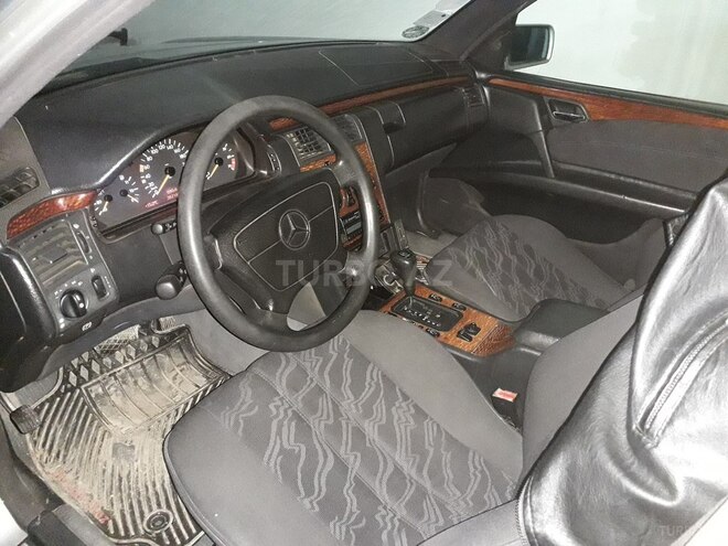 Mercedes E 240 1998, 321,000 km - 2.4 l - Gəncə