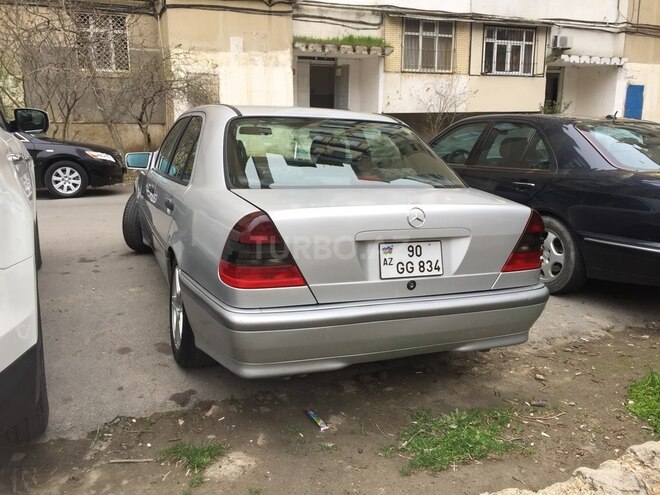 Mercedes C 200 1999, 271,000 km - 2.0 l - Bakı