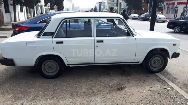 LADA (VAZ) 2107 2005, 263,000 km - 1.6 л - Bakı
