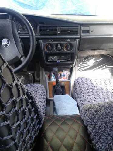 Mercedes 190 1990, 79,000 km - 1.8 л - Qusar