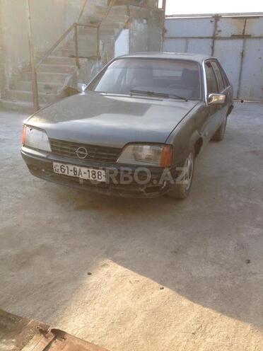 Opel  1985, 369,215 km - 1.6 l - Sumqayıt