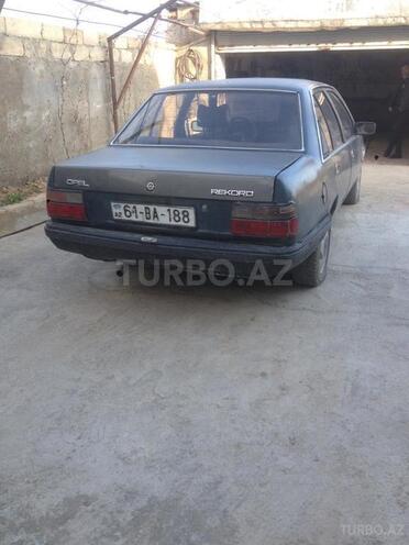 Opel  1985, 369,215 km - 1.6 l - Sumqayıt