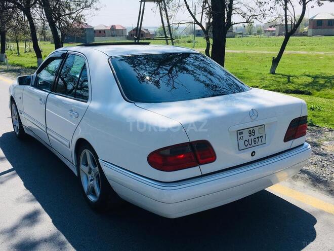 Mercedes E 240 1999, 250,000 km - 2.4 l - Zaqatala