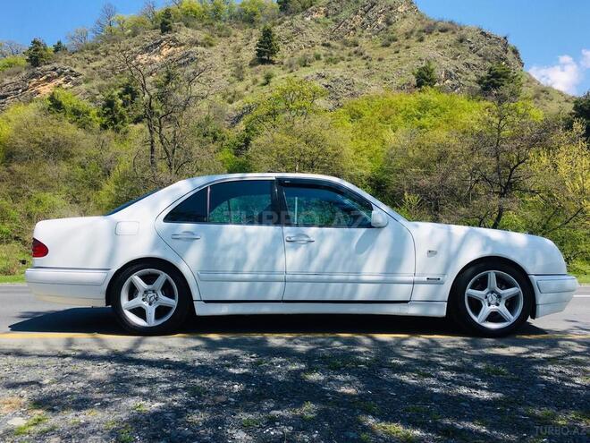 Mercedes E 240 1999, 250,000 km - 2.4 l - Zaqatala