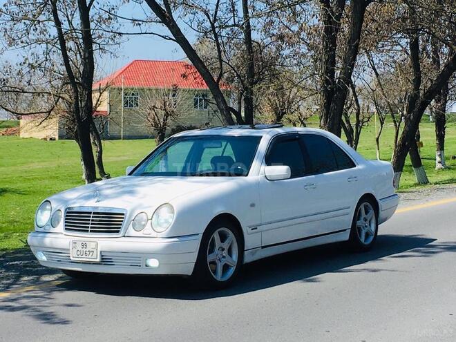 Mercedes E 240 1999, 250,000 km - 2.4 l - Zaqatala