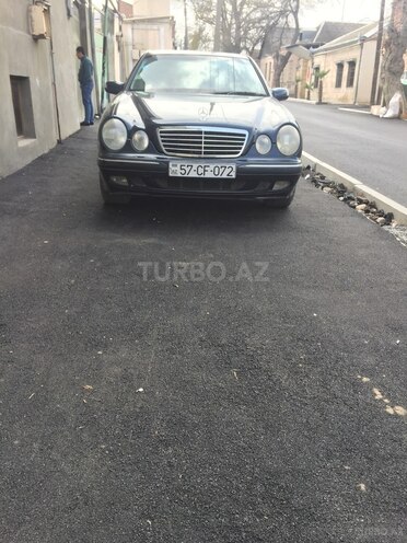 Mercedes E 240 2000, 232,800 km - 2.4 l - Gəncə