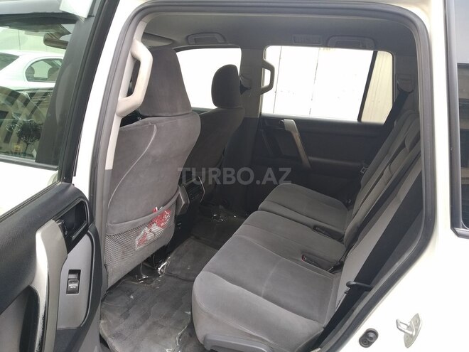 Toyota Prado 2011, 210,000 km - 2.7 l - Bakı