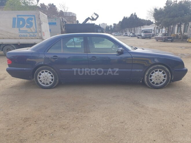 Mercedes E 200 2000, 268,486 km - 2.0 л - Bakı