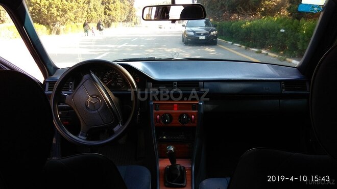Mercedes E 200 1994, 245,000 km - 2.0 l - Sumqayıt