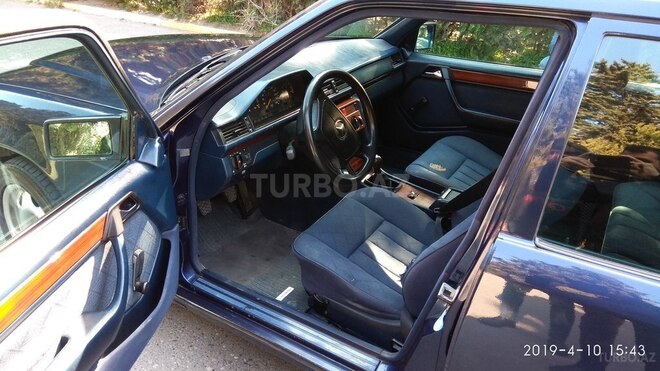 Mercedes E 200 1994, 245,000 km - 2.0 l - Sumqayıt