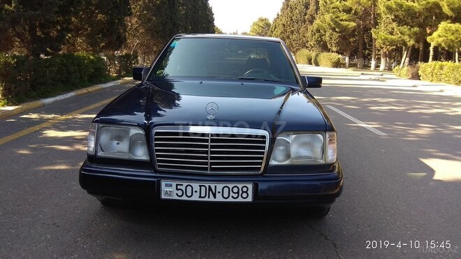 Mercedes E 200 1994, 245,000 km - 2.0 l - Sumqayıt