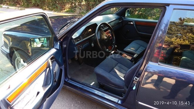 Mercedes E 200 1994, 245,000 km - 2.0 l - Sumqayıt