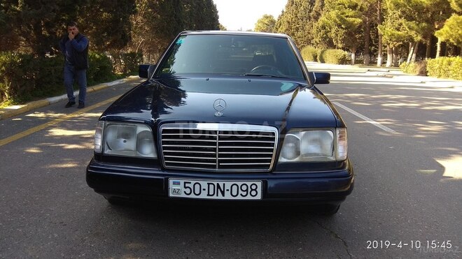 Mercedes E 200 1994, 245,000 km - 2.0 l - Sumqayıt