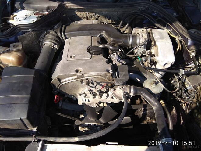 Mercedes E 200 1994, 245,000 km - 2.0 l - Sumqayıt