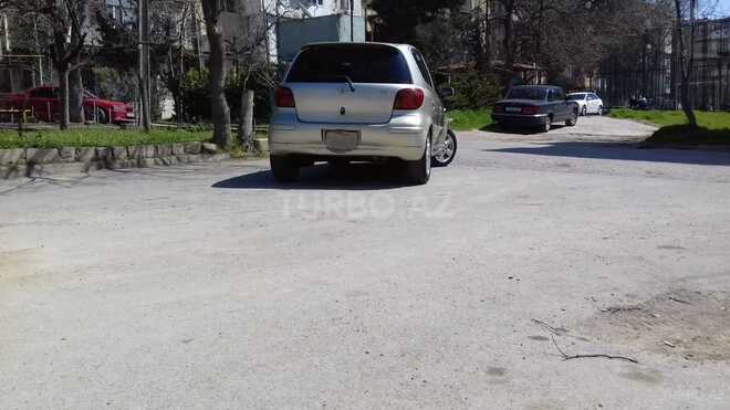 Toyota Vitz 2002, 191,600 km - 1.3 l - Bakı