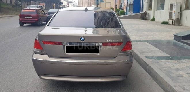 BMW 745 2004, 268,000 km - 4.5 l - Bakı