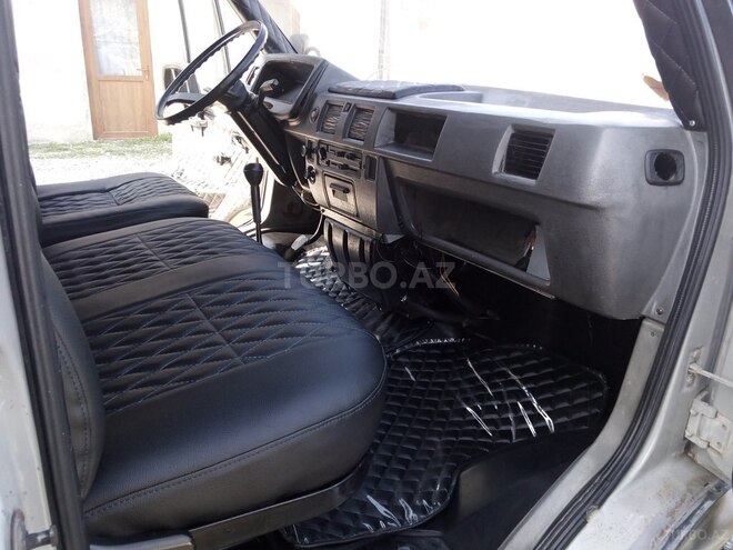 GAZ 330202-740 1999, 200,000 km - 2.4 l - Qusar