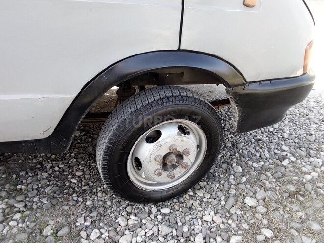 GAZ 330202-740 1999, 200,000 km - 2.4 l - Qusar