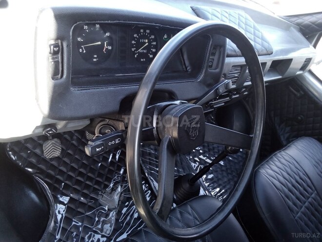 GAZ 330202-740 1999, 200,000 km - 2.4 l - Qusar
