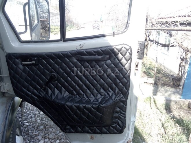 GAZ 330202-740 1999, 200,000 km - 2.4 l - Qusar