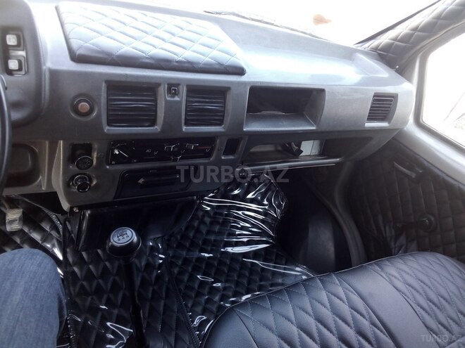 GAZ 330202-740 1999, 200,000 km - 2.4 l - Qusar