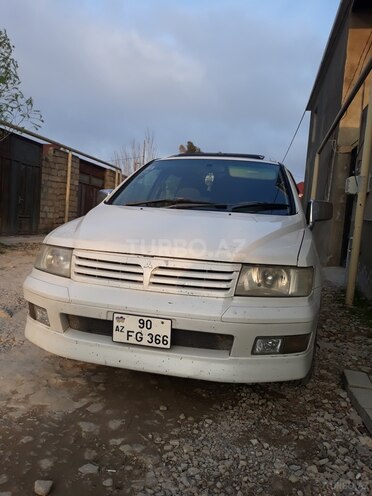 Mitsubishi Chariot 2000, 271,654 km - 2.4 l - Bakı