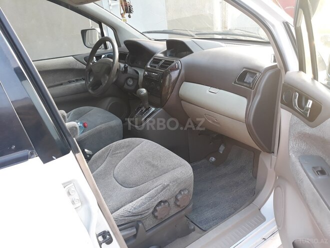 Mitsubishi Chariot 2000, 271,654 km - 2.4 l - Bakı