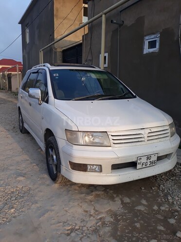 Mitsubishi Chariot 2000, 271,654 km - 2.4 l - Bakı